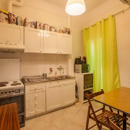 Amazing Super 120sq/m 2 Bedrooms *