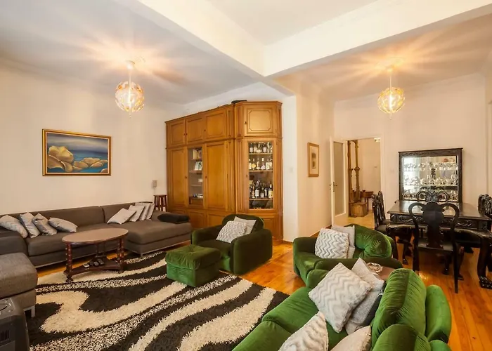Amazing Super Apartment